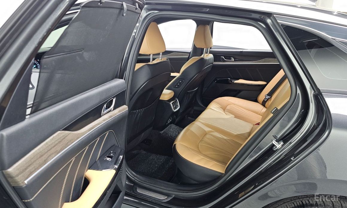 2022 Kia K5 III Signature с пробегом 70 441 км
