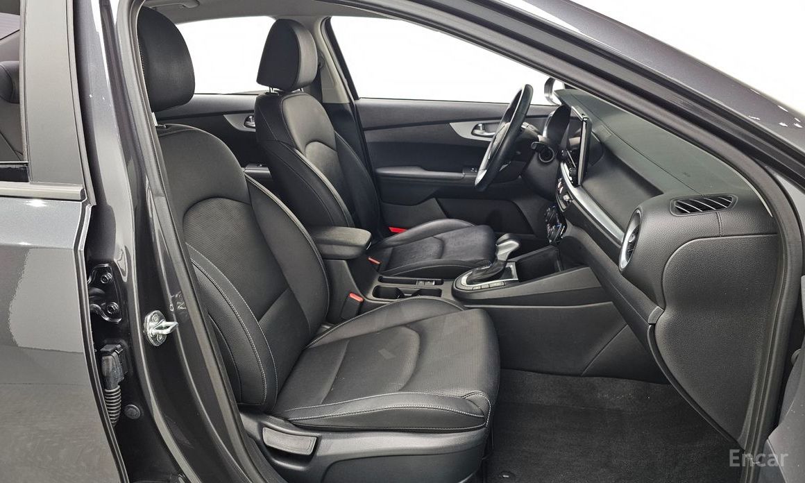 2022 Kia K3 II Рестайлинг 1.6 Prestige с пробегом 57 766 км