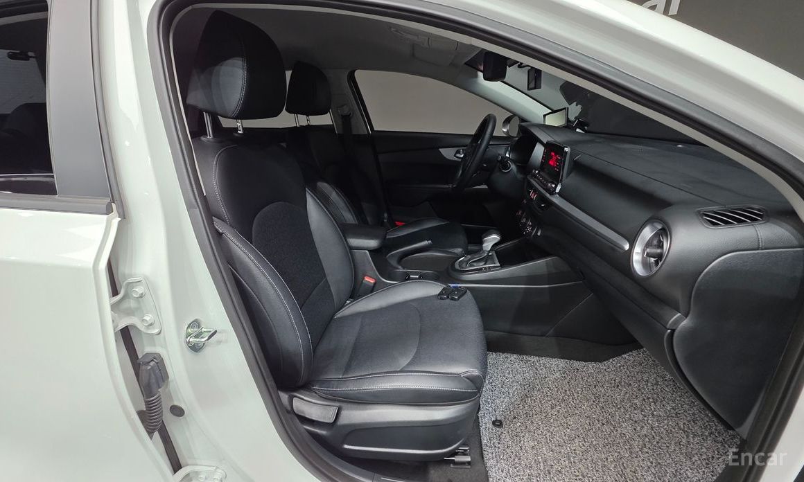 2022 Kia K3 II Рестайлинг 1.6 Trendy с пробегом 70 991 км