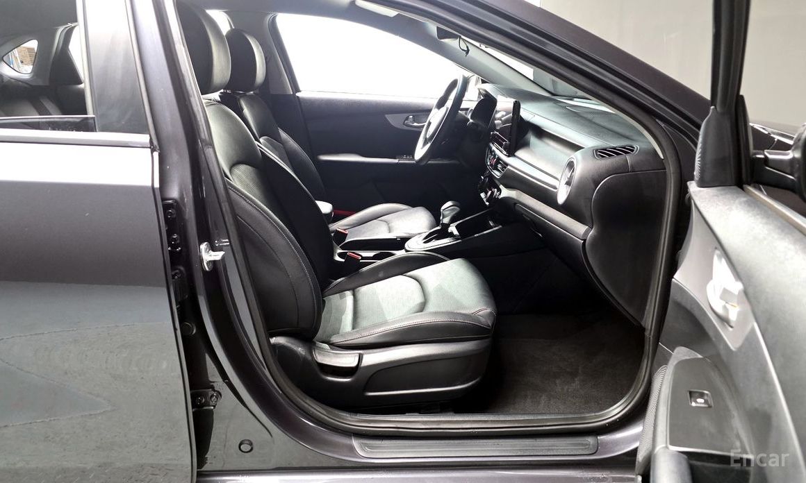 2022 Kia K3 II Рестайлинг 1.6 Prestige с пробегом 80 225 км