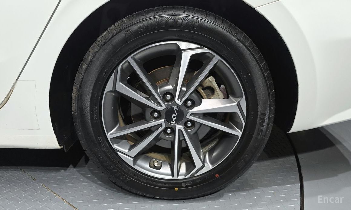 2022 Kia K3 II Рестайлинг 1.6 Prestige с пробегом 69 233 км