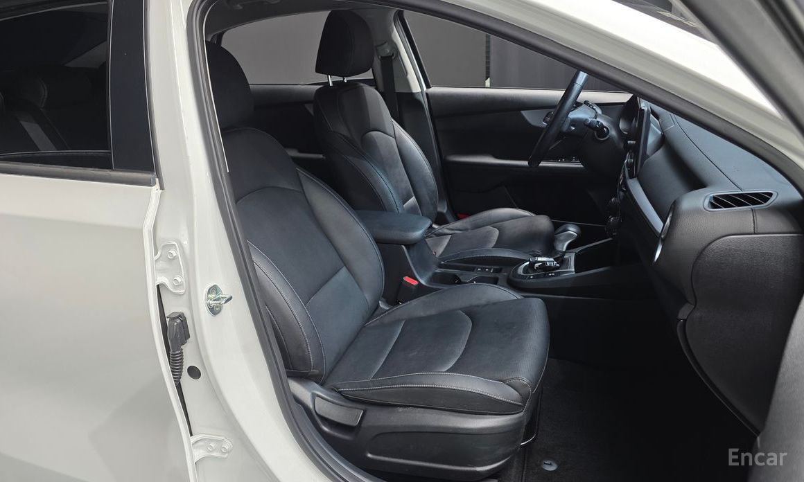 2021 Kia K3 II Рестайлинг 1.6 Prestige с пробегом 42 893 км