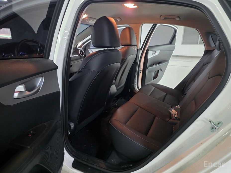 2022 Kia K3 II Рестайлинг 1.6 Prestige с пробегом 31 106 км