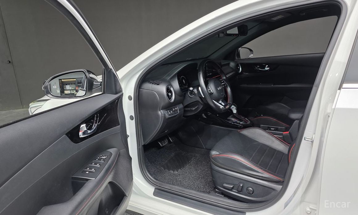 2021 Kia K3 II Рестайлинг 1.6 Turbo GT 5Door Signature с пробегом 100 438 км