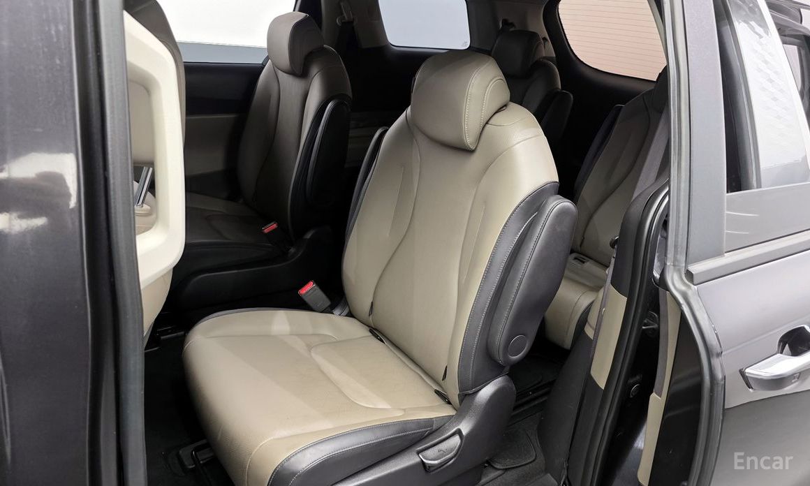 2024 Kia Carnival IV Рестайлинг 9-Seater Prestige с пробегом 54 807 км