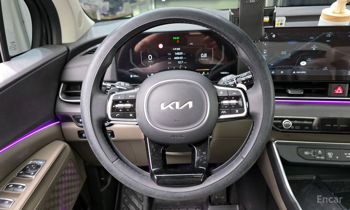 2023 Kia Carnival IV Рестайлинг 9-Seater Noblesse с пробегом 14 820 км