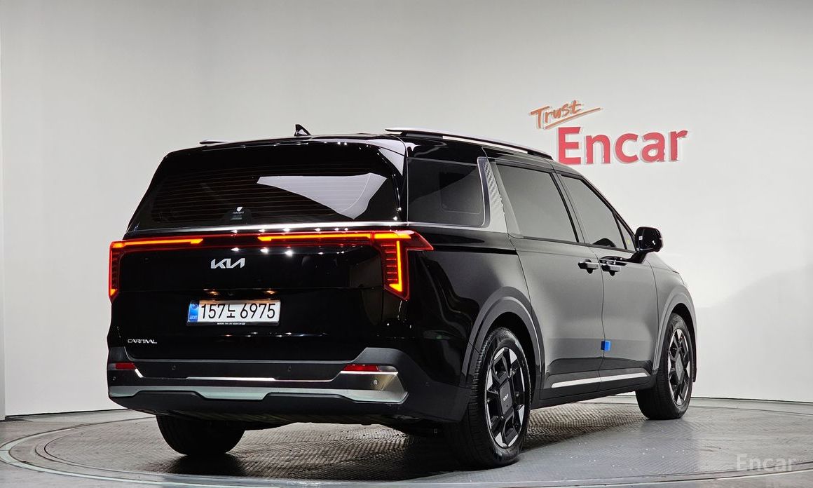 2025 Kia Carnival IV Рестайлинг 9-Seater Signature с пробегом 2 839 км