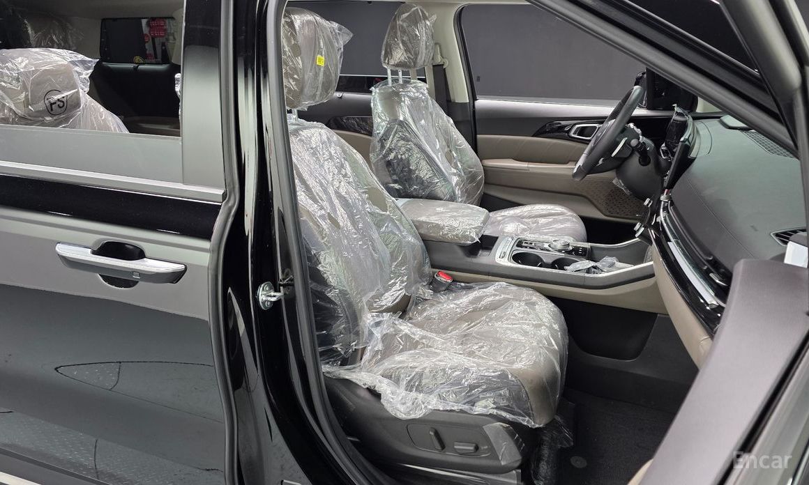 2024 Kia Carnival IV Рестайлинг 9-Seater Signature с пробегом 25 856 км