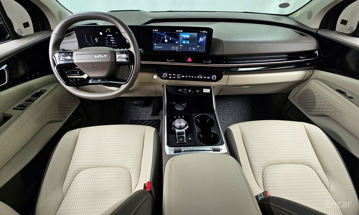 2025 Kia Carnival IV Рестайлинг 9-Seater Signature с пробегом 2 839 км