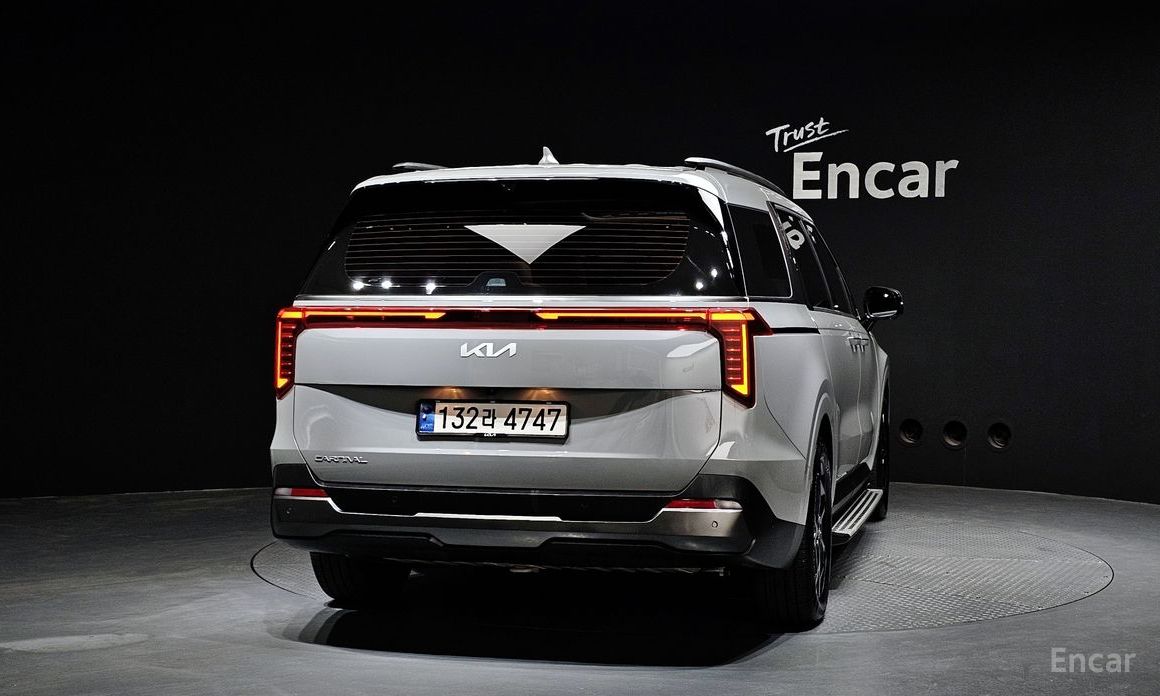 2024 Kia Carnival IV Рестайлинг 9-Seater Gravity с пробегом 3 855 км