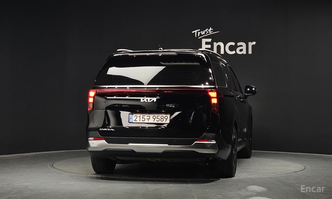 2024 Kia Carnival IV Рестайлинг 9-Seater Noblesse с пробегом 12 952 км