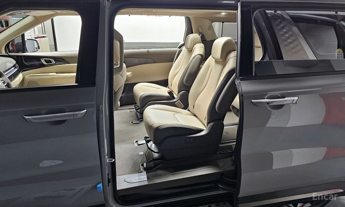 2024 Kia Carnival IV Рестайлинг 9-Seater Gravity с пробегом 3 855 км
