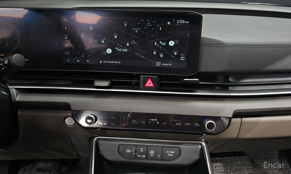 2024 Kia Carnival IV Рестайлинг 9-Seater Noblesse с пробегом 12 952 км