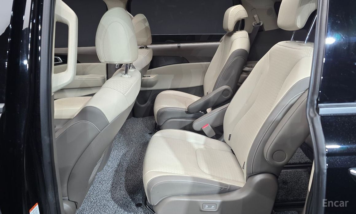 2023 Kia Carnival IV Рестайлинг 9-Seater Gravity с пробегом 33 883 км
