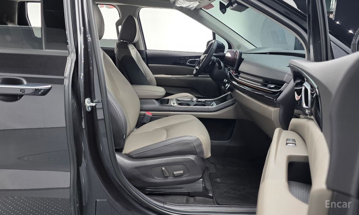 2025 Kia Carnival IV Рестайлинг 9-Seater Signature с пробегом 4 308 км