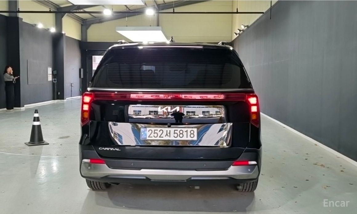 2024 Kia Carnival IV Рестайлинг 9-Seater Noblesse с пробегом 31 039 км