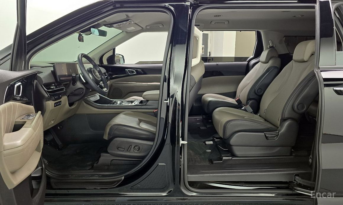 2024 Kia Carnival IV Рестайлинг 9-Seater Signature с пробегом 17 860 км