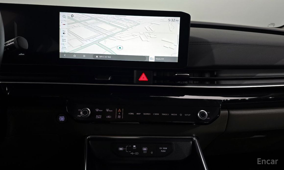 2024 Kia Carnival IV Рестайлинг 9-Seater Signature с пробегом 17 860 км