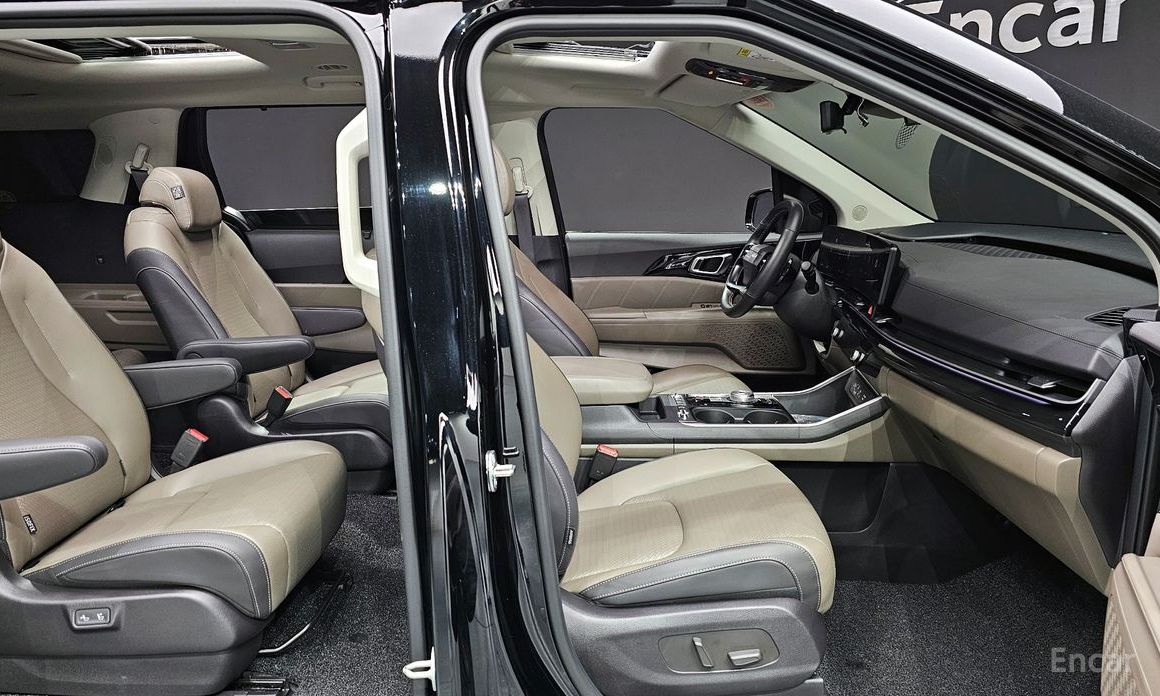 2025 Kia Carnival IV Рестайлинг 9-Seater Gravity с пробегом 28 231 км