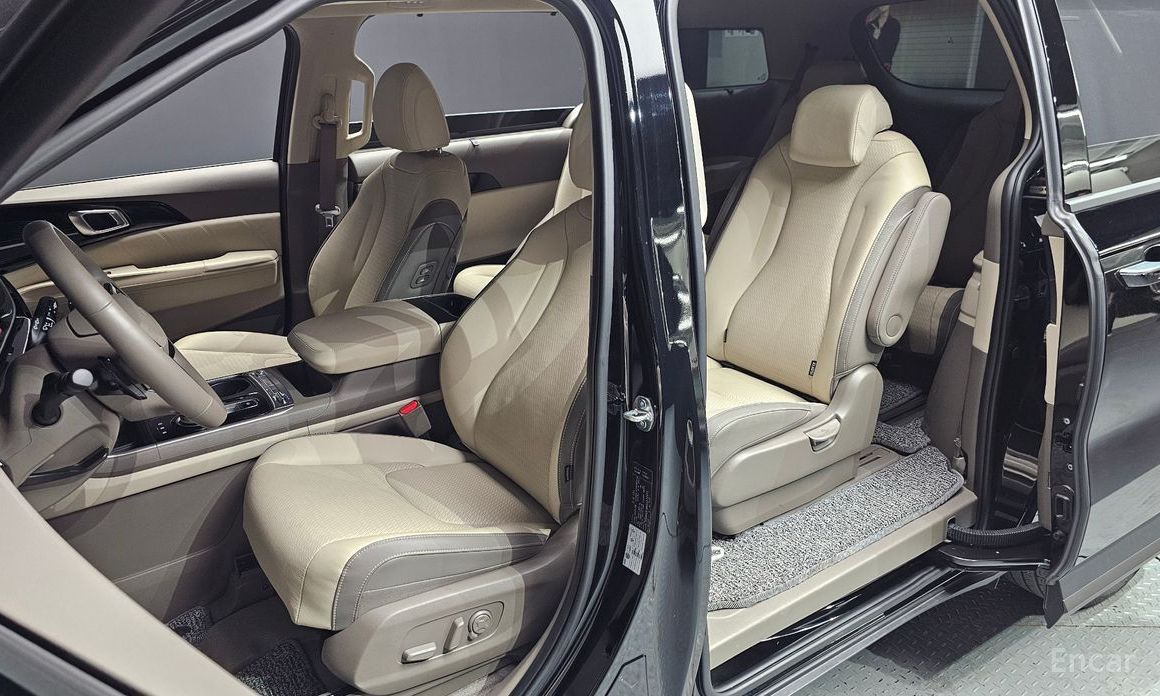 2025 Kia Carnival IV Рестайлинг 9-Seater Gravity с пробегом 22 455 км