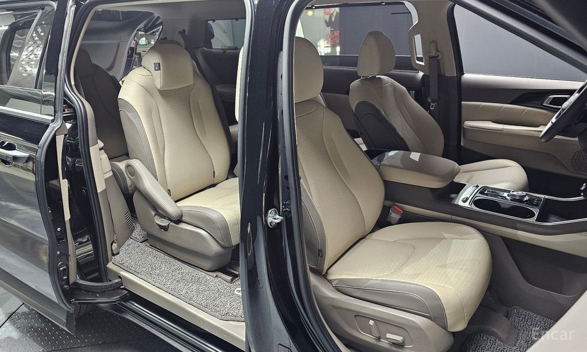 2025 Kia Carnival IV Рестайлинг 9-Seater Gravity с пробегом 22 455 км