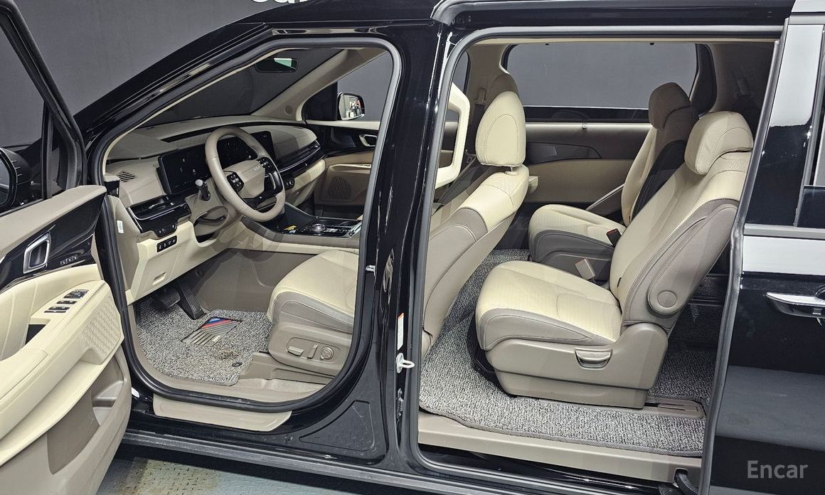 2025 Kia Carnival IV Рестайлинг 9-Seater Gravity с пробегом 22 455 км