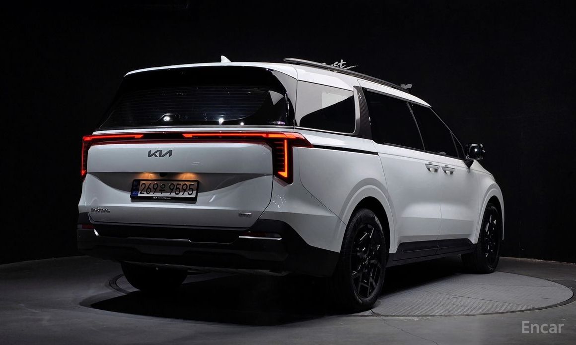 2025 Kia Carnival IV Рестайлинг HEV 9seater Gravity с пробегом 14 552 км