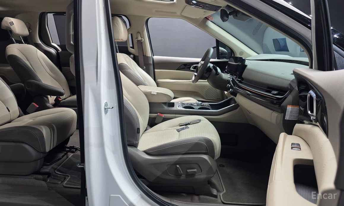 2025 Kia Carnival IV Рестайлинг HEV 9seater Gravity с пробегом 14 552 км
