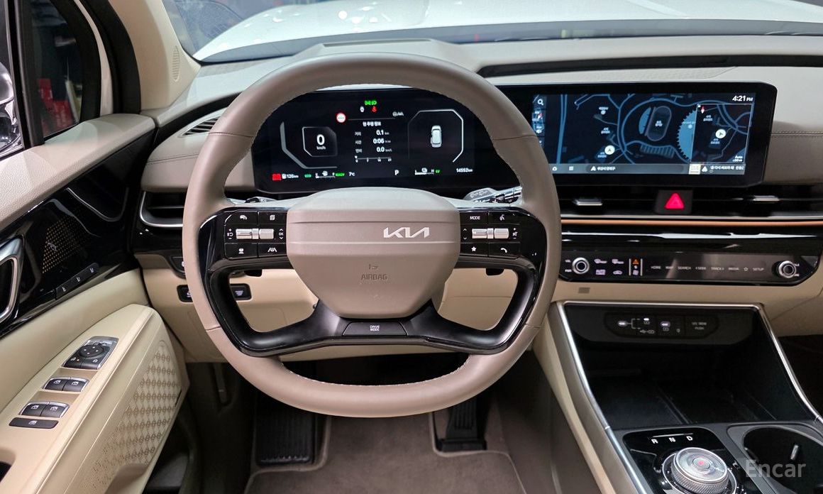 2025 Kia Carnival IV Рестайлинг HEV 9seater Gravity с пробегом 14 552 км