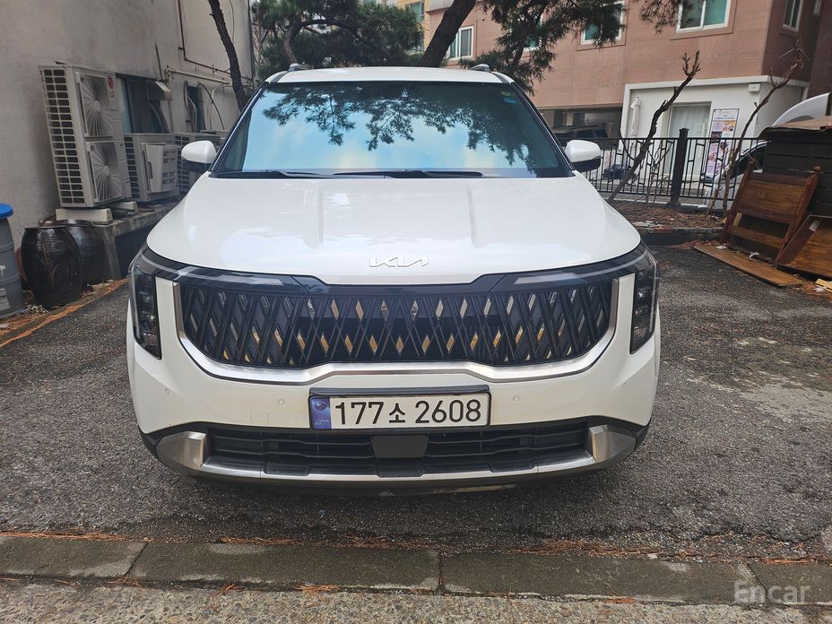2024 Kia Carnival IV Рестайлинг HEV 9seater Signature с пробегом 24 800 км