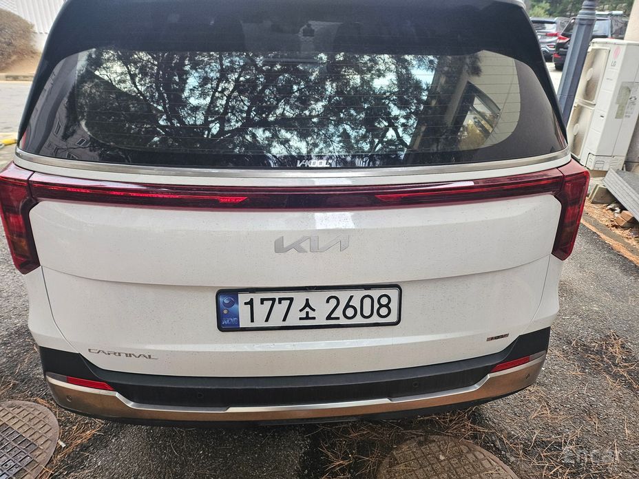 2024 Kia Carnival IV Рестайлинг HEV 9seater Signature с пробегом 24 800 км