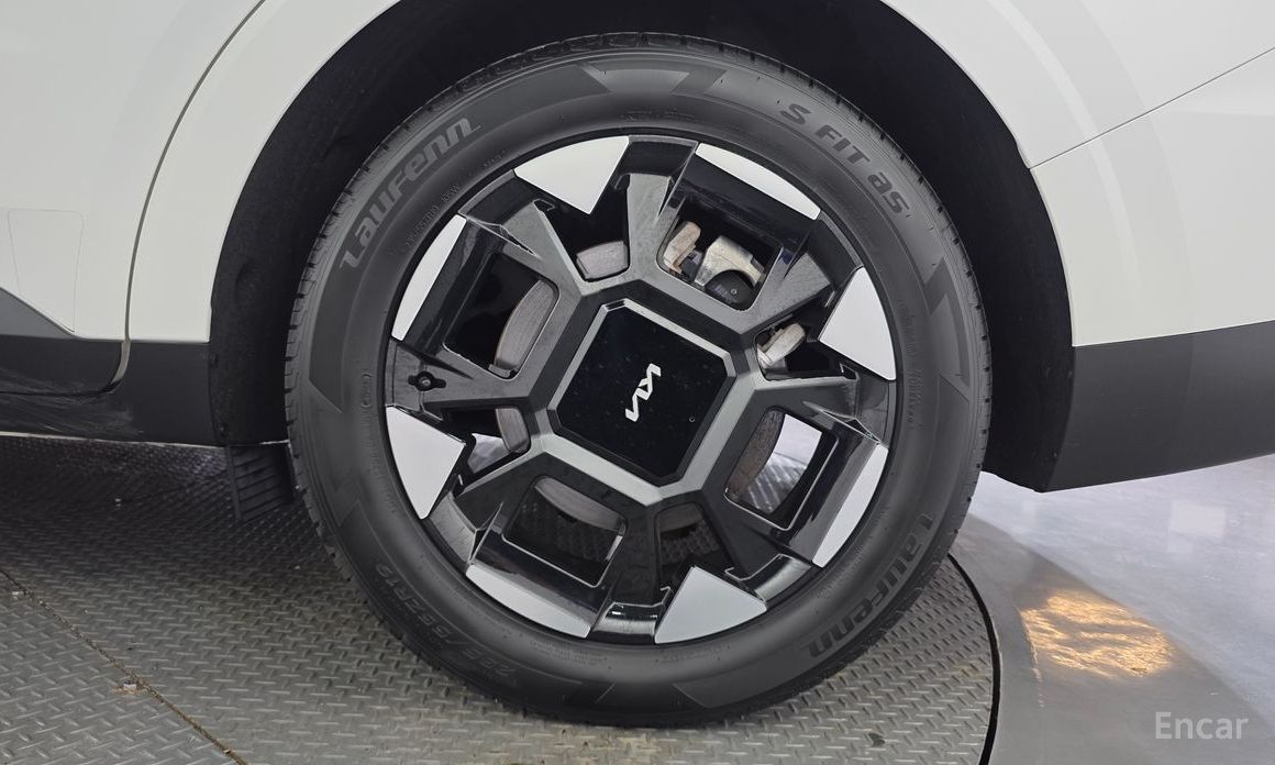 2024 Kia Carnival IV Рестайлинг HEV 9seater Signature с пробегом 71 759 км