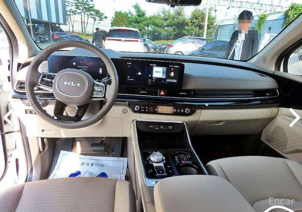 2024 Kia Carnival IV Рестайлинг HEV 9-Seater Hi-Limousine Signature с пробегом 9 908 км