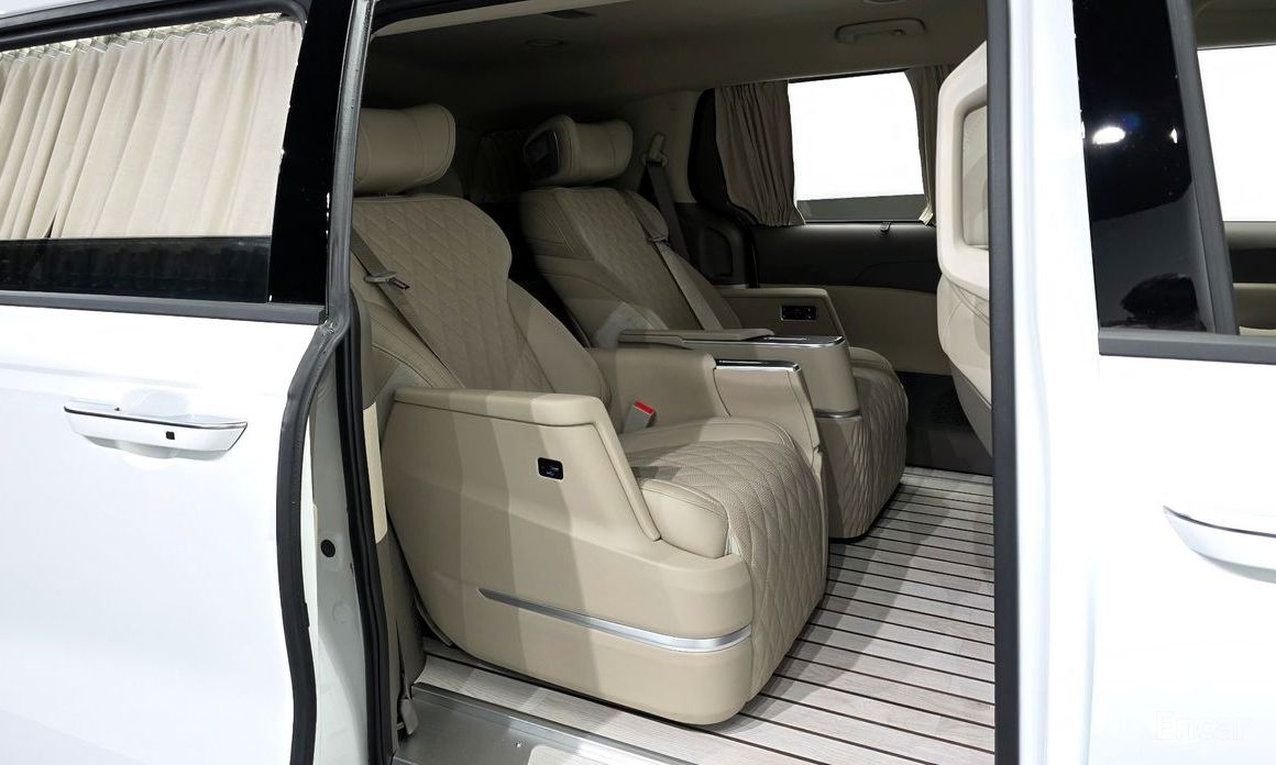 2026 Kia Carnival IV Рестайлинг HEV 9seater Nobless с пробегом 776 км