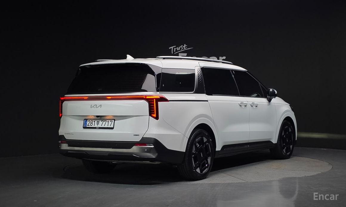 2025 Kia Carnival IV Рестайлинг HEV 9seater Nobless с пробегом 10 039 км