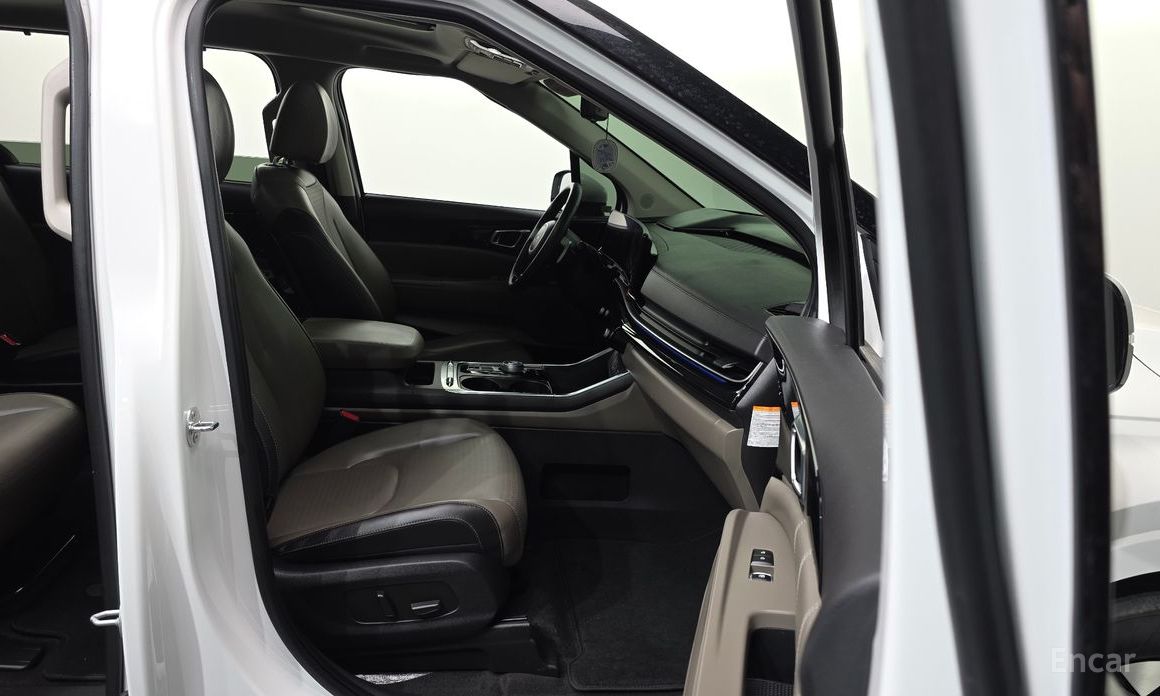 2024 Kia Carnival IV Рестайлинг HEV 9seater Signature с пробегом 28 042 км