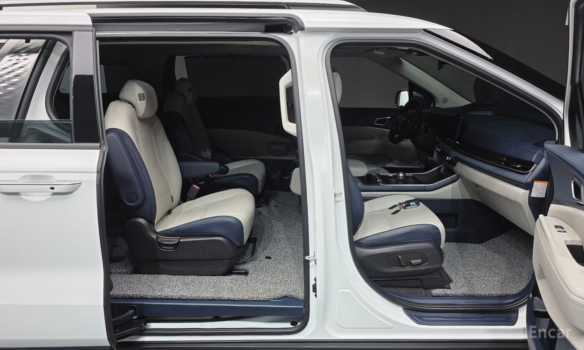 2025 Kia Carnival IV Рестайлинг HEV 9seater Nobless с пробегом 10 039 км