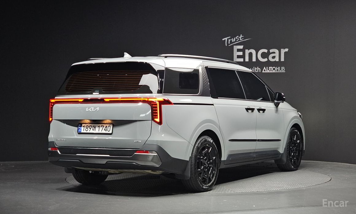2024 Kia Carnival IV Рестайлинг HEV 9seater Gravity с пробегом 8 893 км