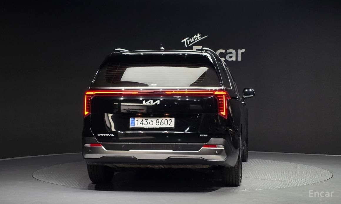 2025 Kia Carnival IV Рестайлинг HEV 9seater Signature с пробегом 15 649 км