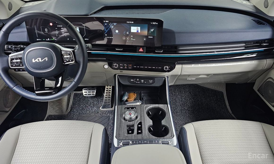 2024 Kia Carnival IV Рестайлинг HEV 9seater Gravity с пробегом 8 893 км