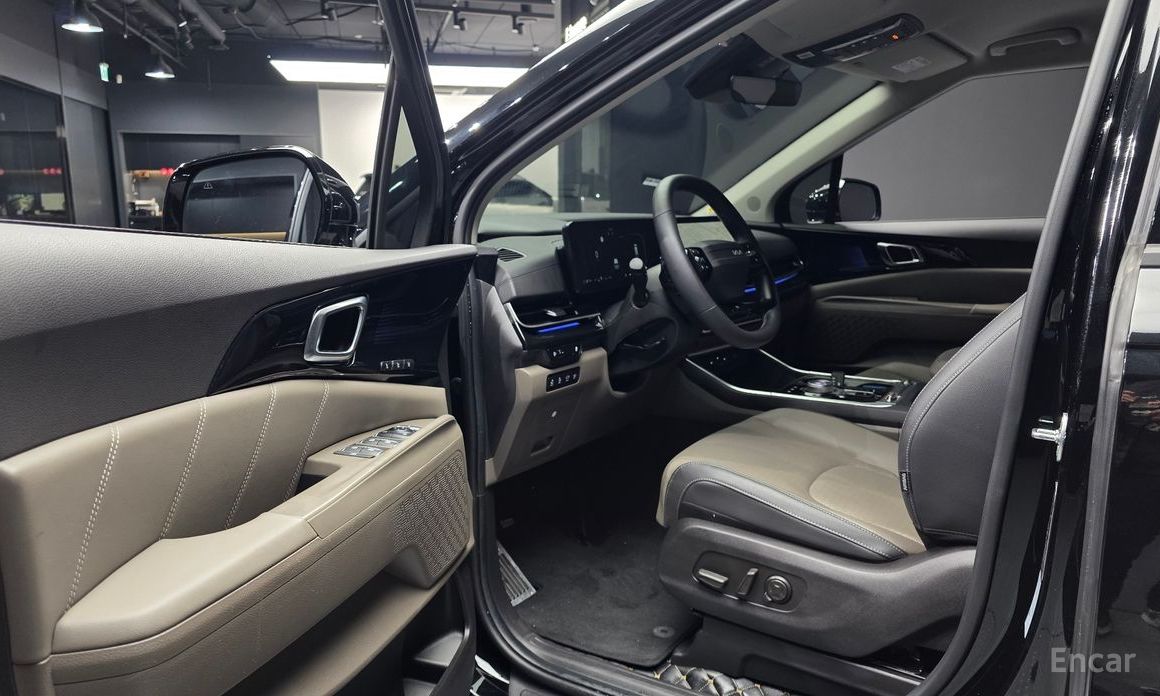 2025 Kia Carnival IV Рестайлинг HEV 9seater Signature с пробегом 15 649 км
