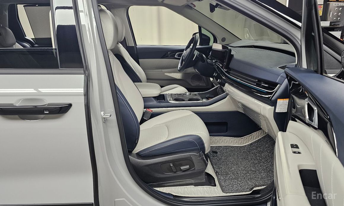 2024 Kia Carnival IV Рестайлинг HEV 9seater Gravity с пробегом 8 893 км