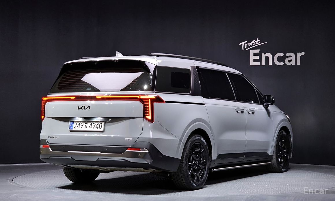 2024 Kia Carnival IV Рестайлинг HEV 9seater Gravity с пробегом 24 505 км