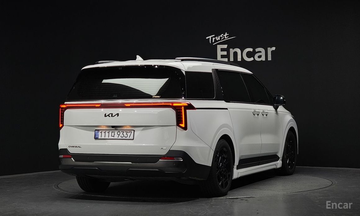 2025 Kia Carnival IV Рестайлинг Hev 9 Seater X Line с пробегом 9 404 км