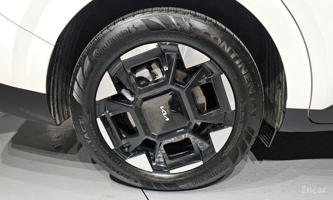 2025 Kia Carnival IV Рестайлинг HEV 9seater Signature с пробегом 12 770 км