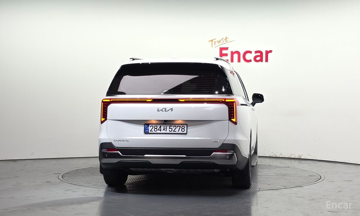 2025 Kia Carnival IV Рестайлинг HEV 9seater Nobless с пробегом 5 534 км