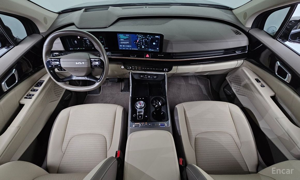 2025 Kia Carnival IV Рестайлинг HEV 9seater Signature с пробегом 30 532 км
