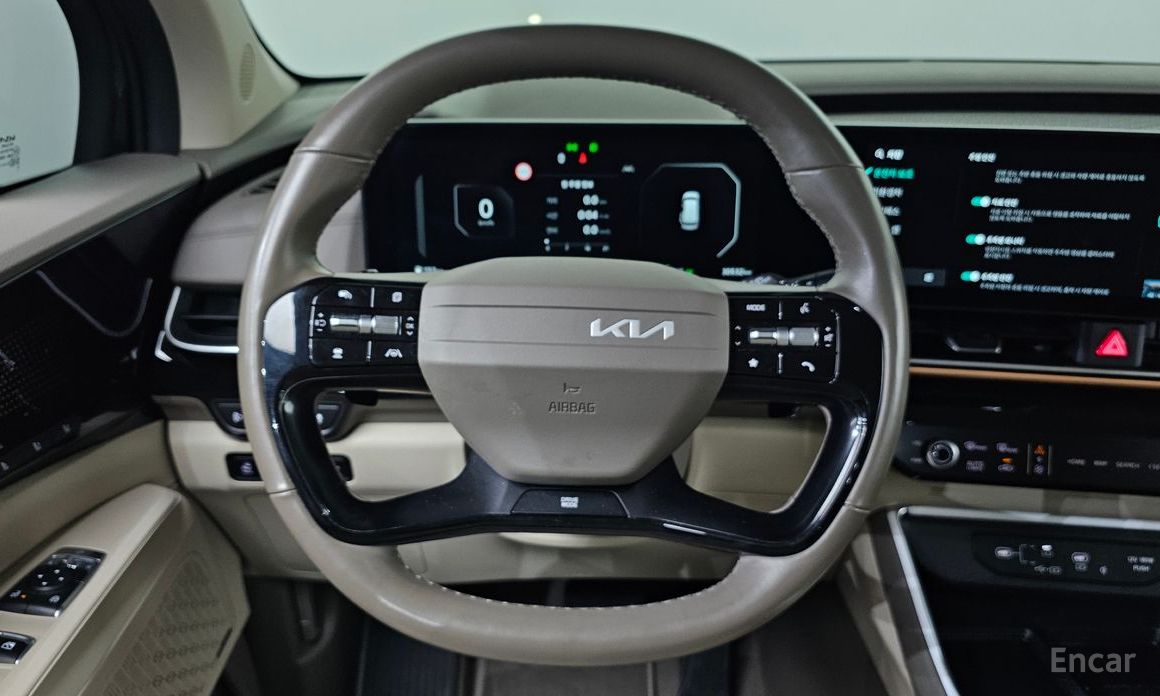 2025 Kia Carnival IV Рестайлинг HEV 9seater Signature с пробегом 30 532 км