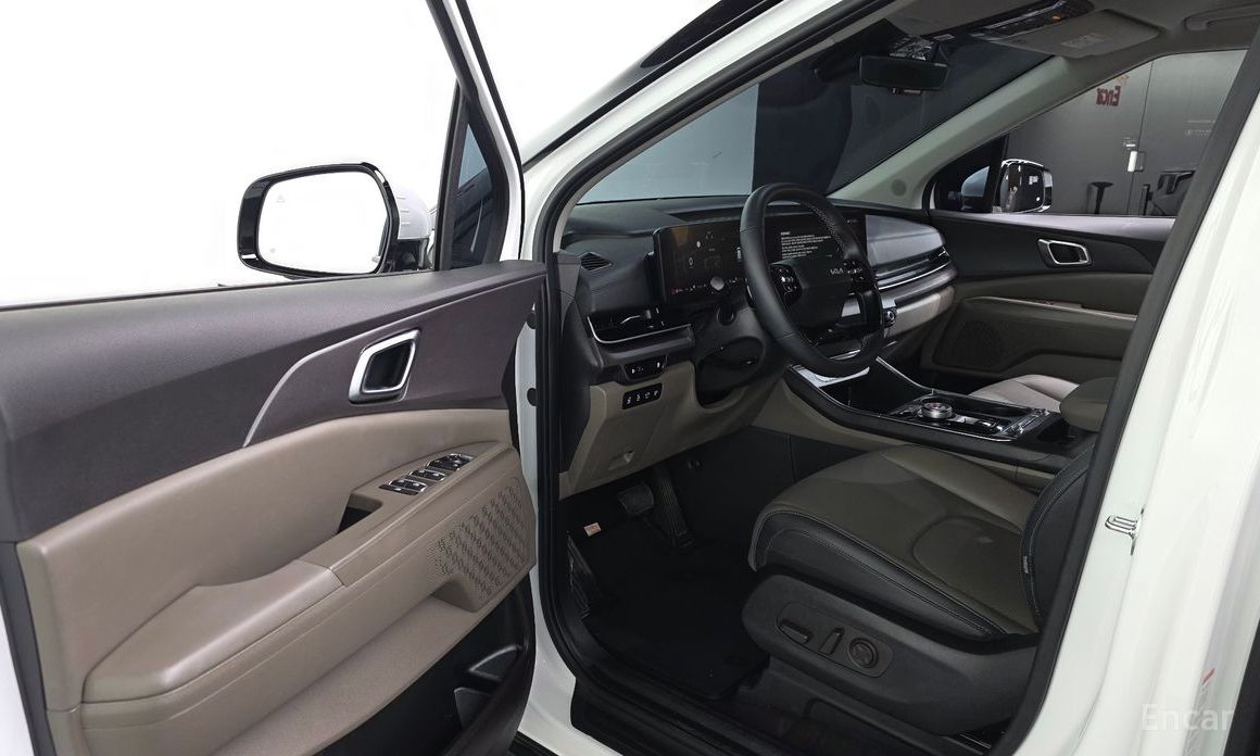 2024 Kia Carnival IV Рестайлинг HEV 9seater Nobless с пробегом 9 445 км