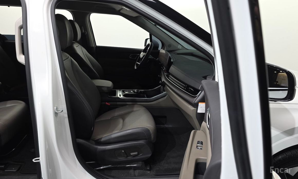 2024 Kia Carnival IV Рестайлинг HEV 9seater Nobless с пробегом 9 445 км